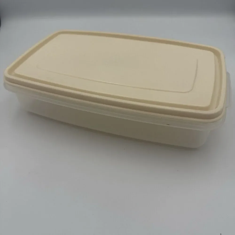 Vintage Rubbermaid Servin' Savers #6 Storage Container Almond Lid 7 Cups 1.7 L
